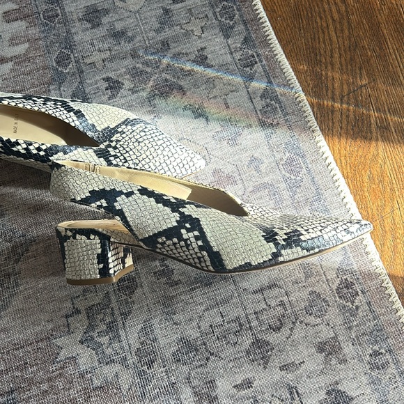 Snake Print Sling Back Shoes - Picture 6 of 11